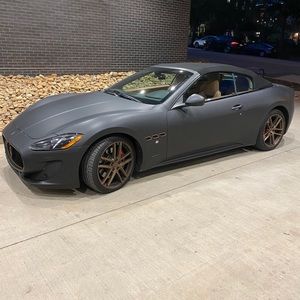 Meet your Posher, Larry